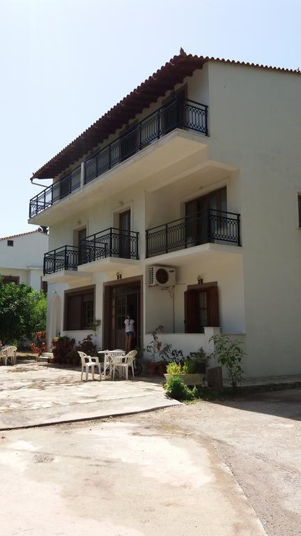 Alekos Rooms And Apartments Kokkari Buitenkant foto